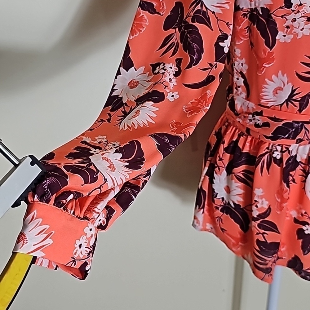 AnnTaylor One Shoulder Pink Floral Long Sleeve Blouse Size 2 - Picture 3 of 9